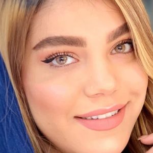 عسلی متوسط آناستازیا